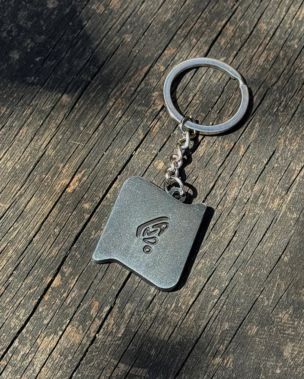 LN METAL KEYRING