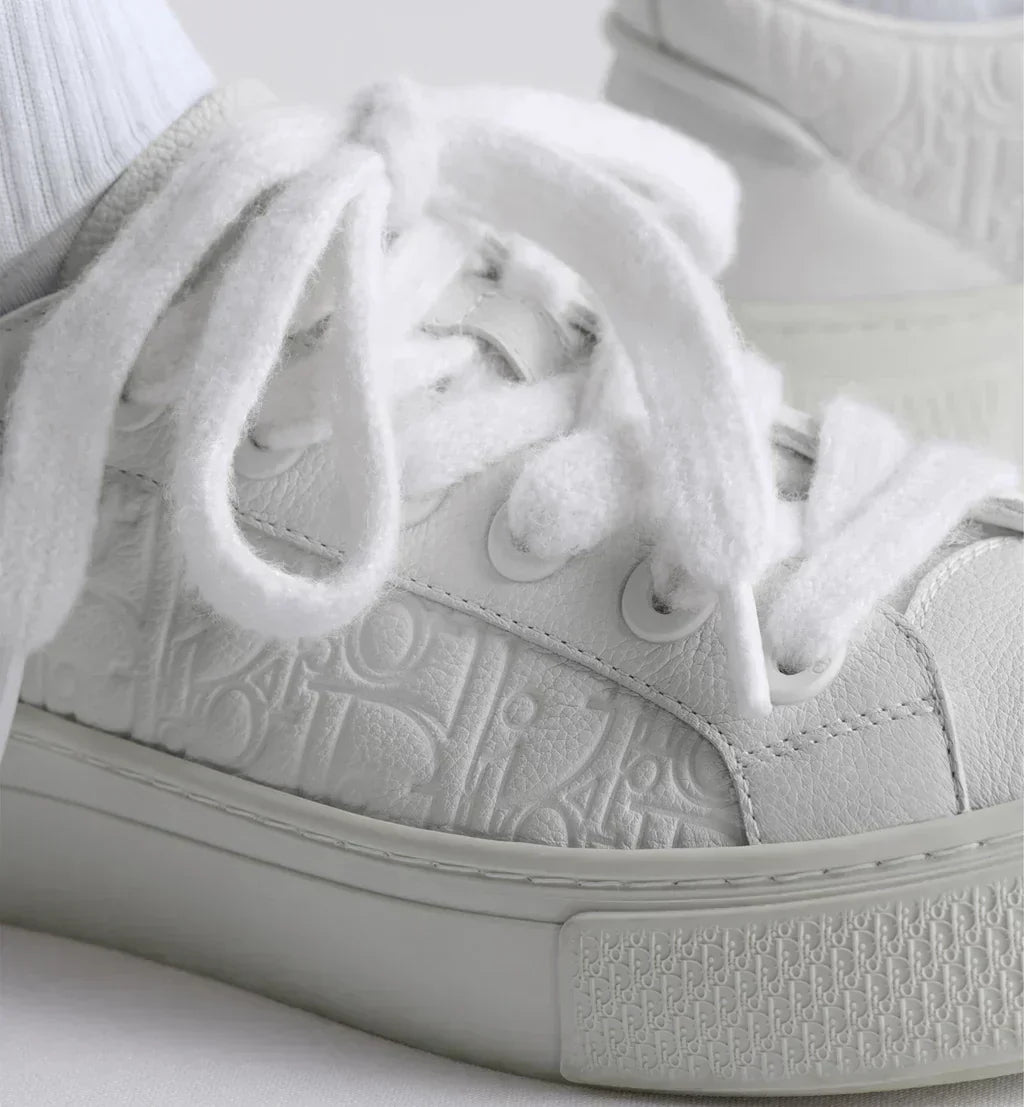 B33 Spin Sneaker
