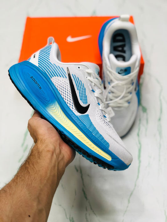 NIKE VERMO 18 WHITE AND BLUE