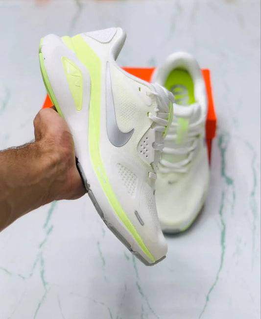 NIKE STRUCTURE 26 SUMMIT WHITE AND BARELY VOLT