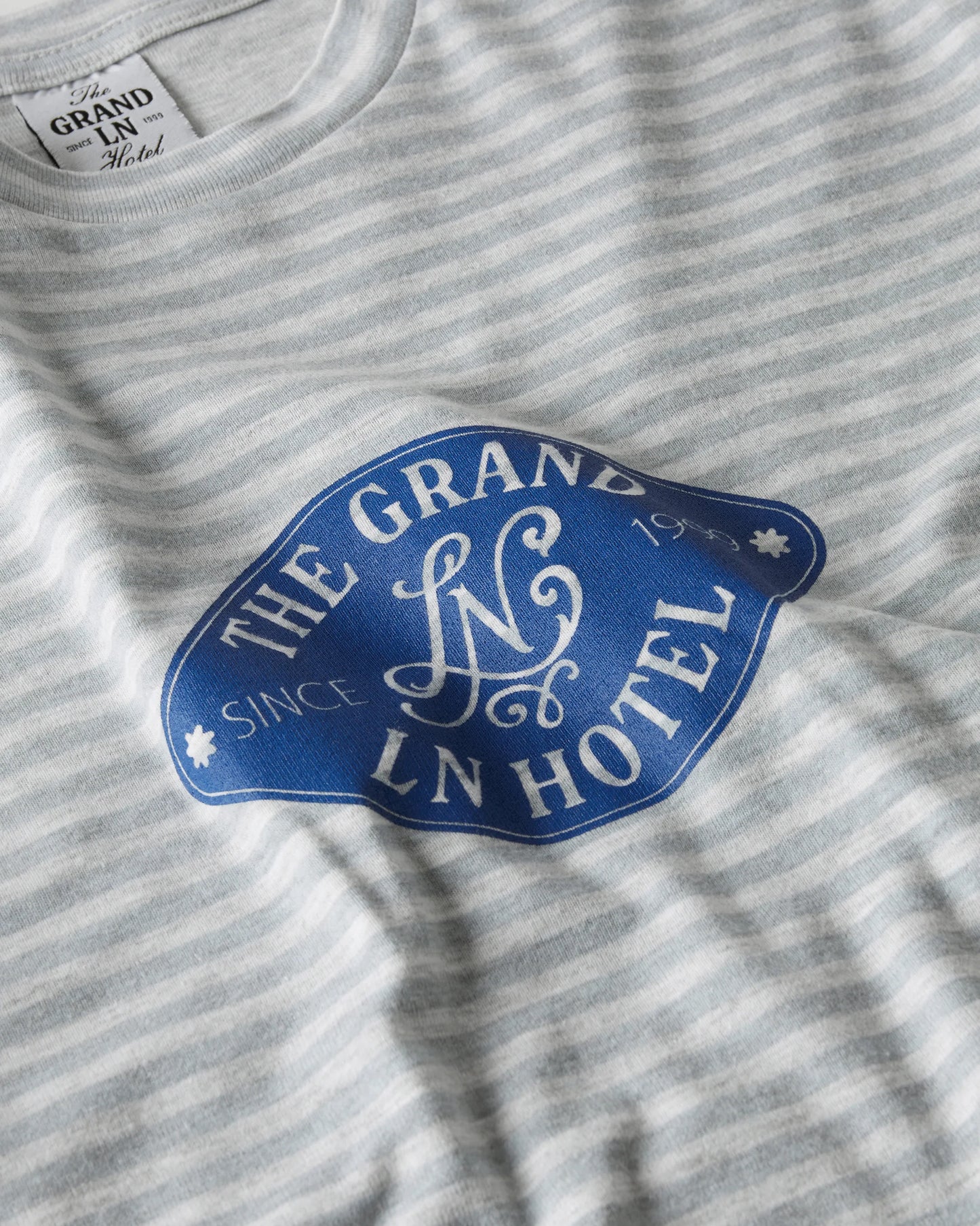 THE GETAWAY FITTED TEE