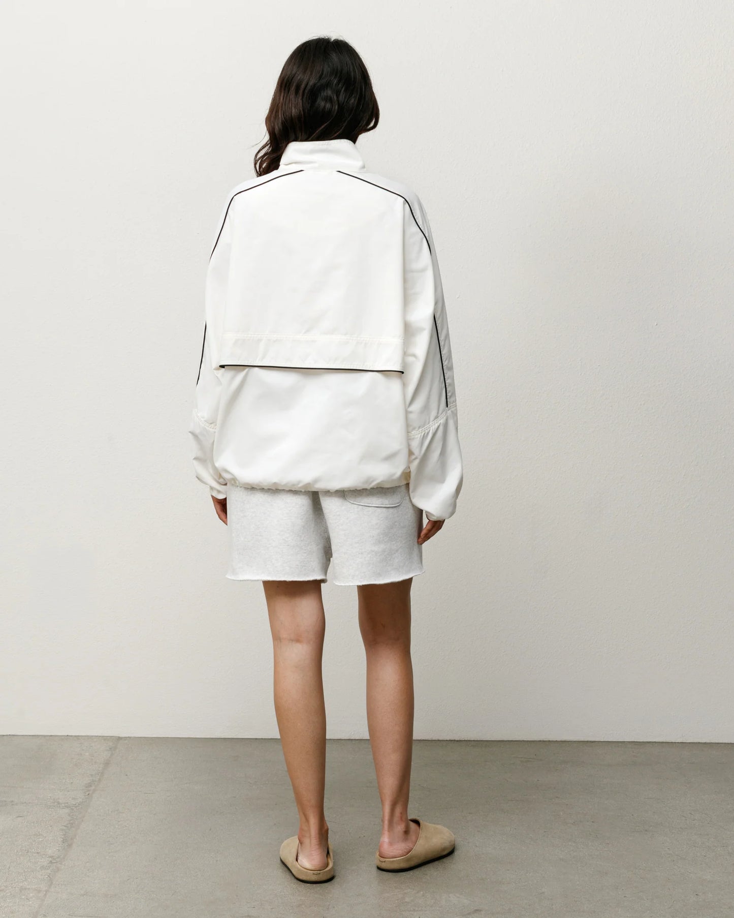 LIGHTWEIGHT PULLOVER JACKET