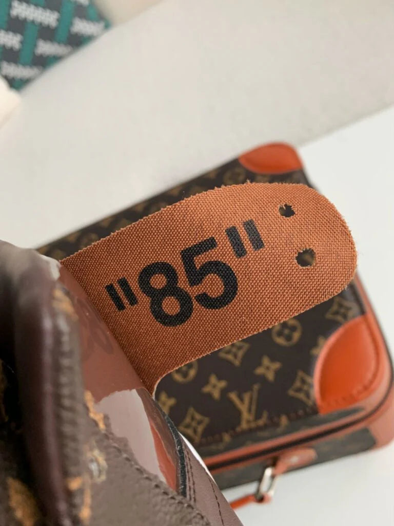 Nike Air Jordan 1 x LV Sneaker High tops
