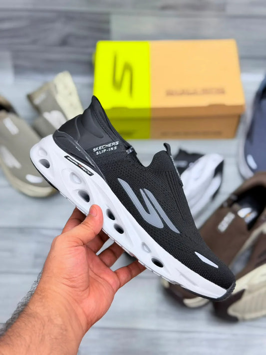 SKECHERS HANDS FREE SWIRL X TECH SLIP INN BLACK AND WHITE
