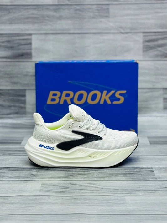 BROOKS GLYCERIN MAX WHITE AND BLACK